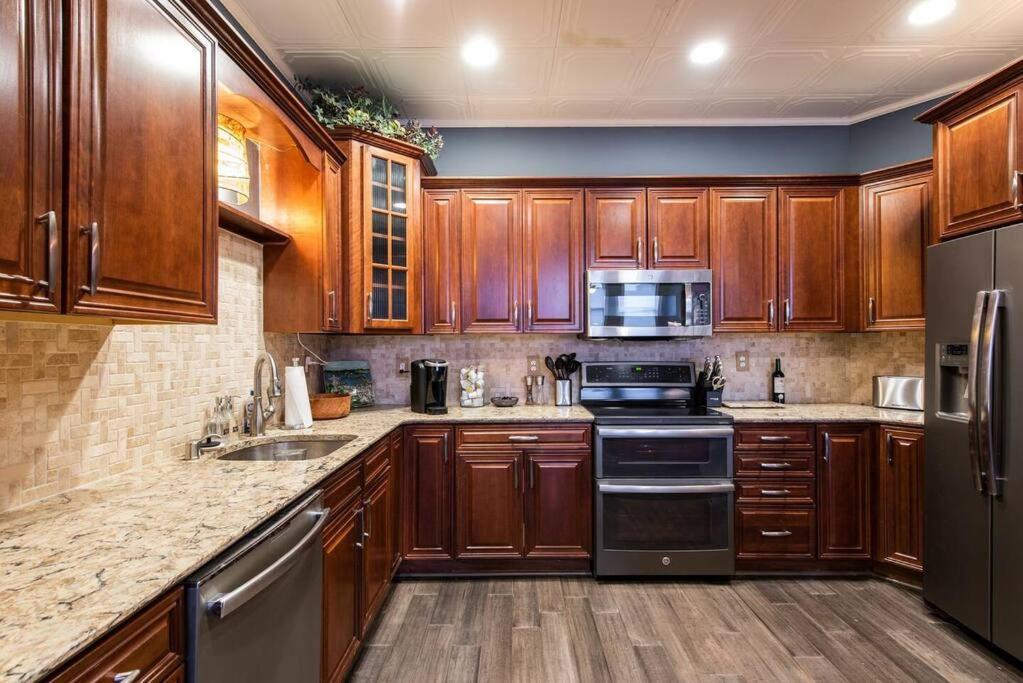 Downtown Sophistication/ Two Bedroom / Two Bath Louisville Luaran gambar