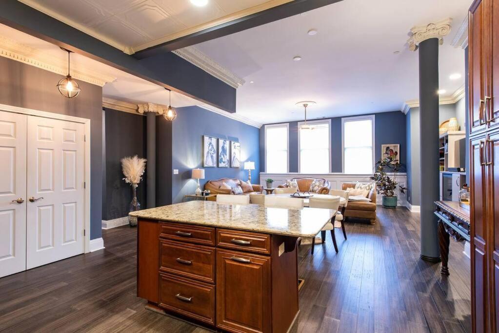 Downtown Sophistication/ Two Bedroom / Two Bath Louisville Luaran gambar